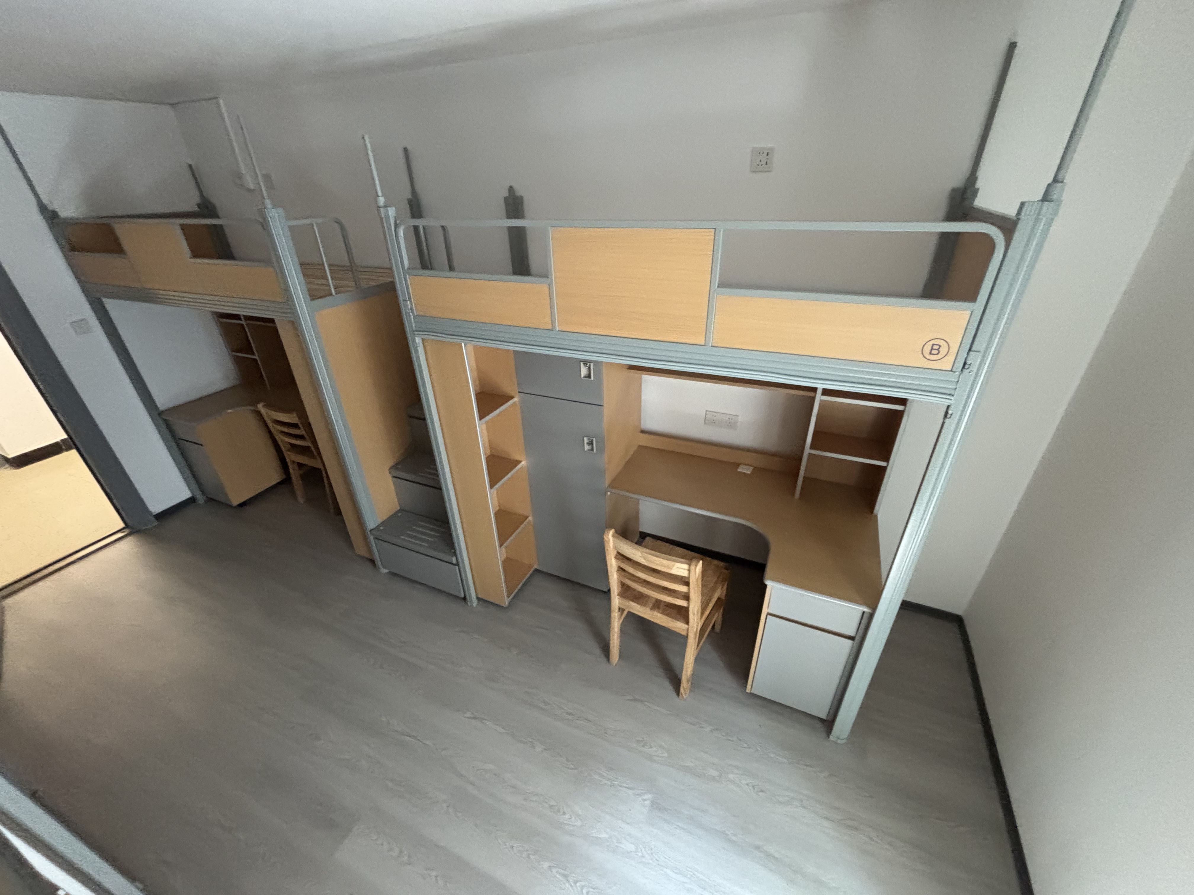 Blog perusahaan terbaru tentang Tempat tidur asrama sekolah telah berhasil dikirimkan